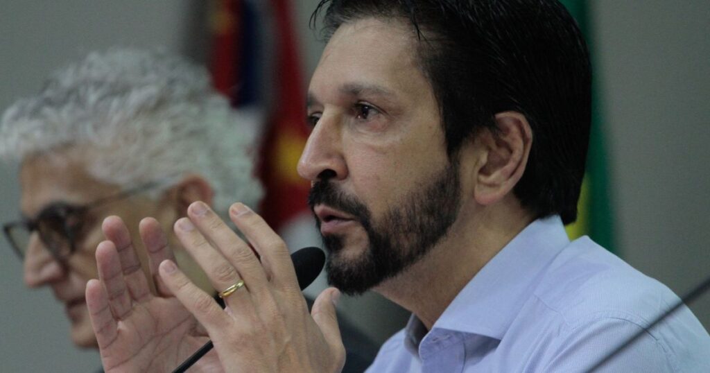 flavio-bolsonaro-aposta-em-nunes-por-votos-da-periferia-de-sao-paulo
