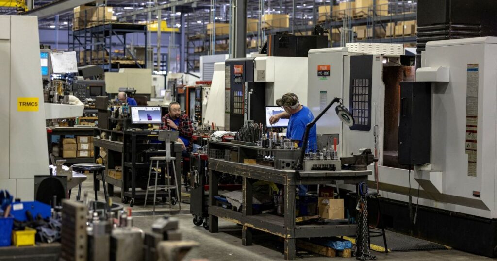 industria-dos-eua-cresce-em-junho,-aponta-pmi