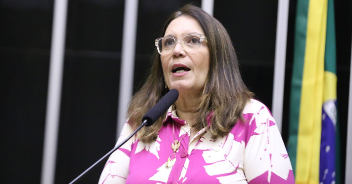 video-de-michelle-caiu-como-uma-bomba,-mas-ficara-para-tras,-diz-bia-kicis