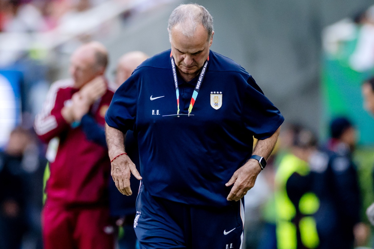 bielsa-rebate-flamengo-e-nega-culpa-por-nova-lesao-de-arrascaeta
