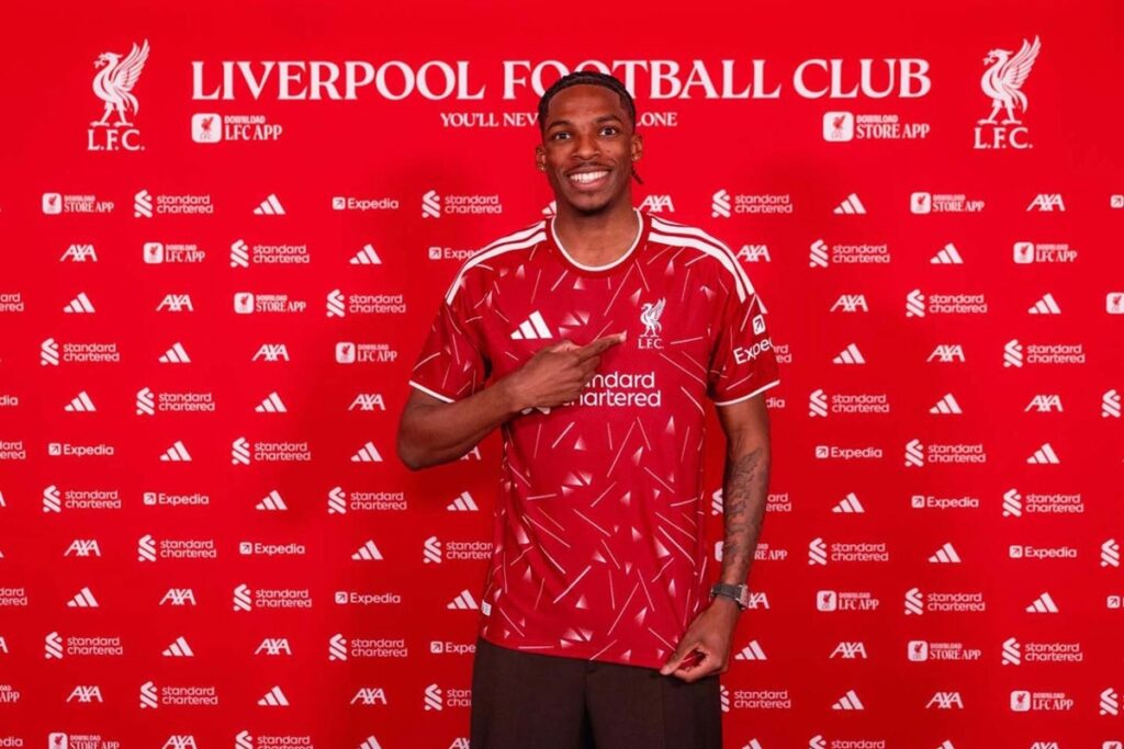 liverpool-anuncia-contratacao-do-zagueiro-jeremy-jacquet,-do-rennes