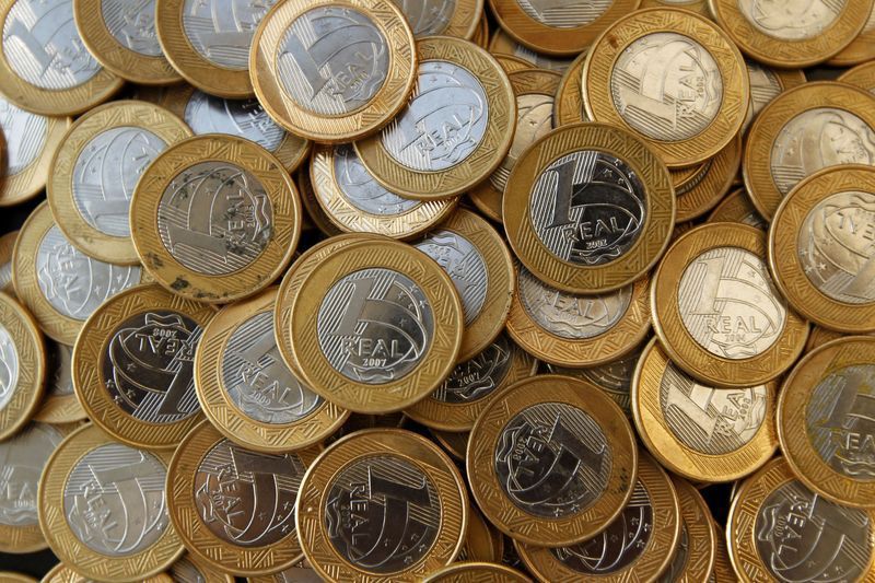 juros-futuros-sobem-com-avanco-dos-rendimentos-dos-treasuries