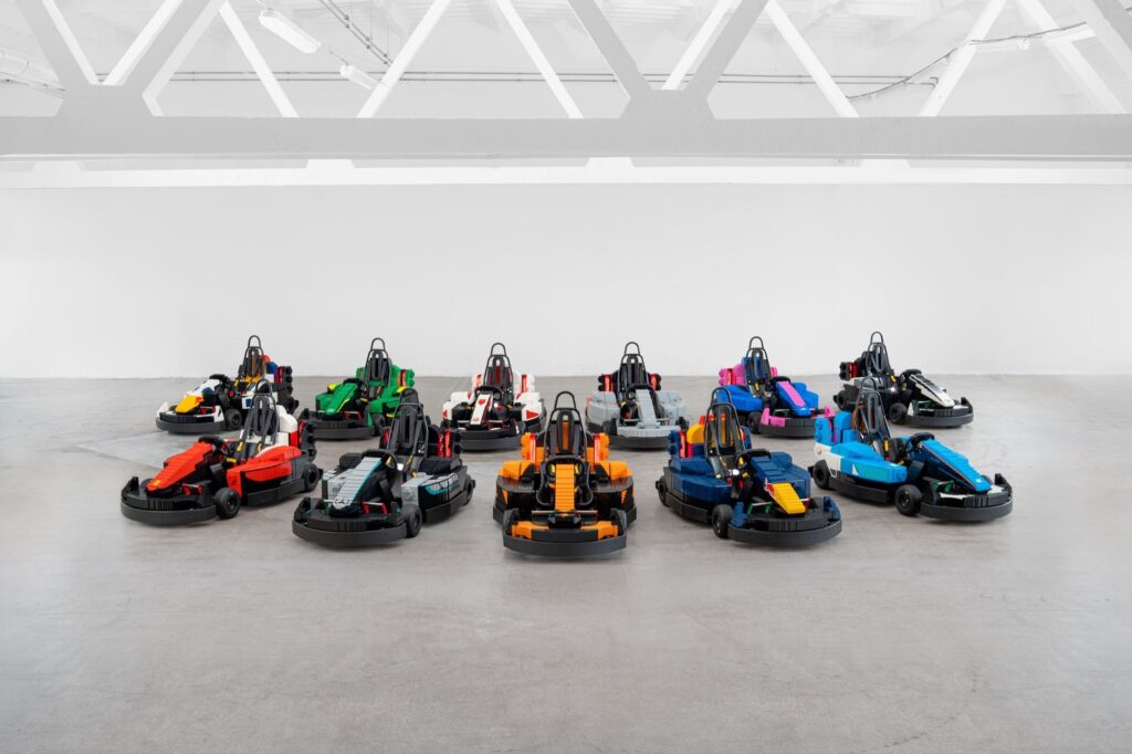 f1:-gp-da-gra-bretanha-tera-desfile-de-pilotos-em-karts-de-lego