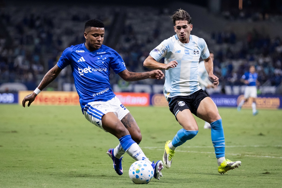 cruzeiro-x-gremio:-veja-os-retrospectos-das-equipes-no-mane-garrincha