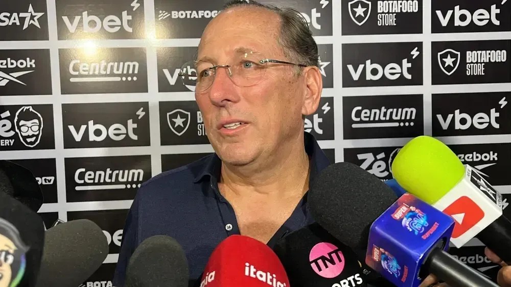 “botafogo-tera-periodo-assustador”,-preve-john-textor