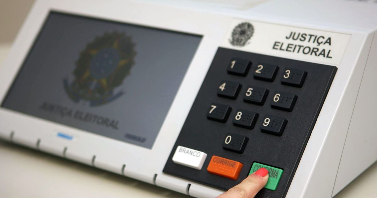 datafolha:-44%-dos-eleitores-se-identificam-com-direita;-39%-com-esquerda