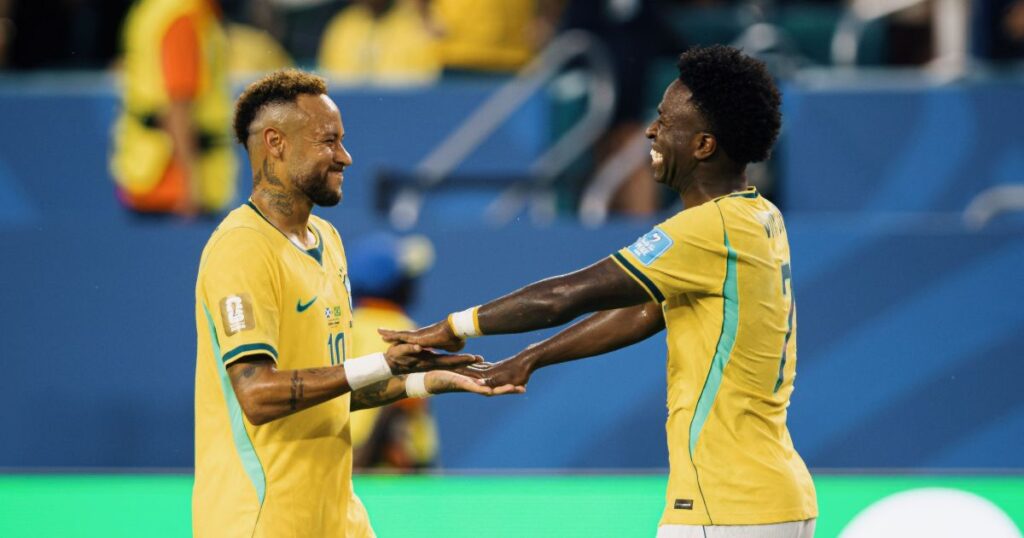 ancelotti-admite-que-vinicius-jr-e-neymar-podem-atuar-juntos-na-selecao