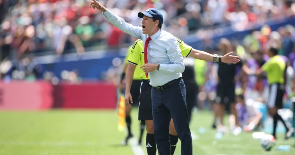 tecnico-da-belgica-detona-fifa-apos-anular-suspensao-de-balogun-na-copa