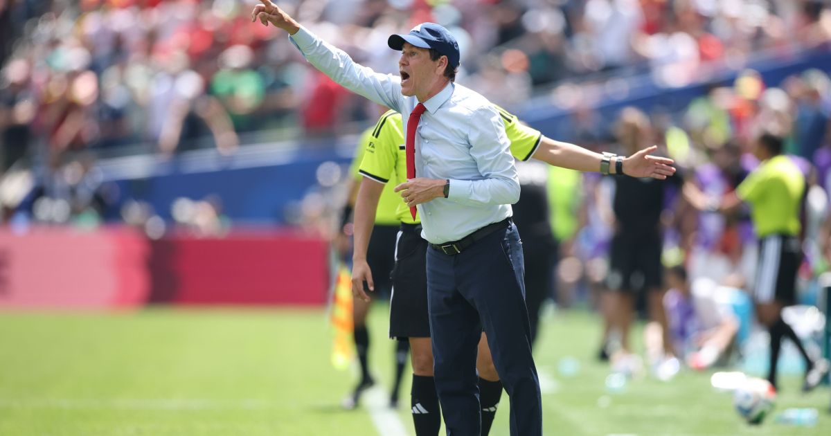 tecnico-da-belgica-detona-fifa-apos-anular-suspensao-de-balogun-na-copa