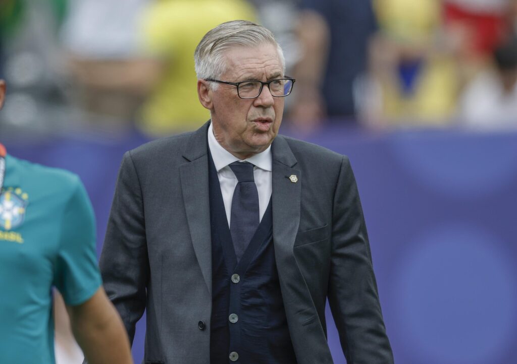 delegacao-da-selecao-brasileira-retorna-ao-pais-nesta-terca-(7/7)