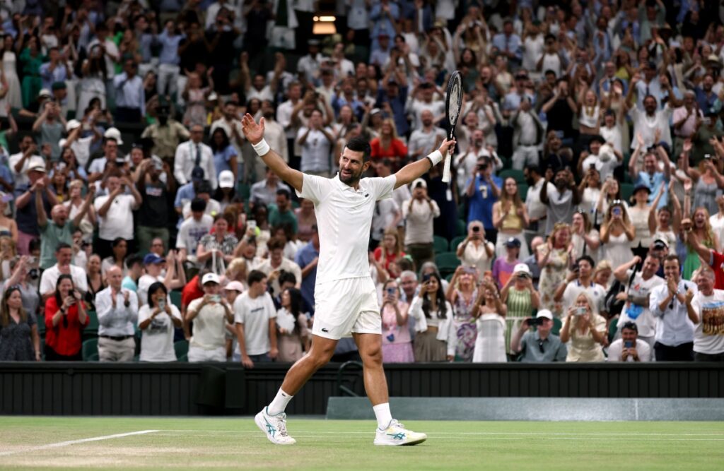apos-mais-de-5-horas-de-jogo,-djokovic-vence-e-avanca-em-wimbledon