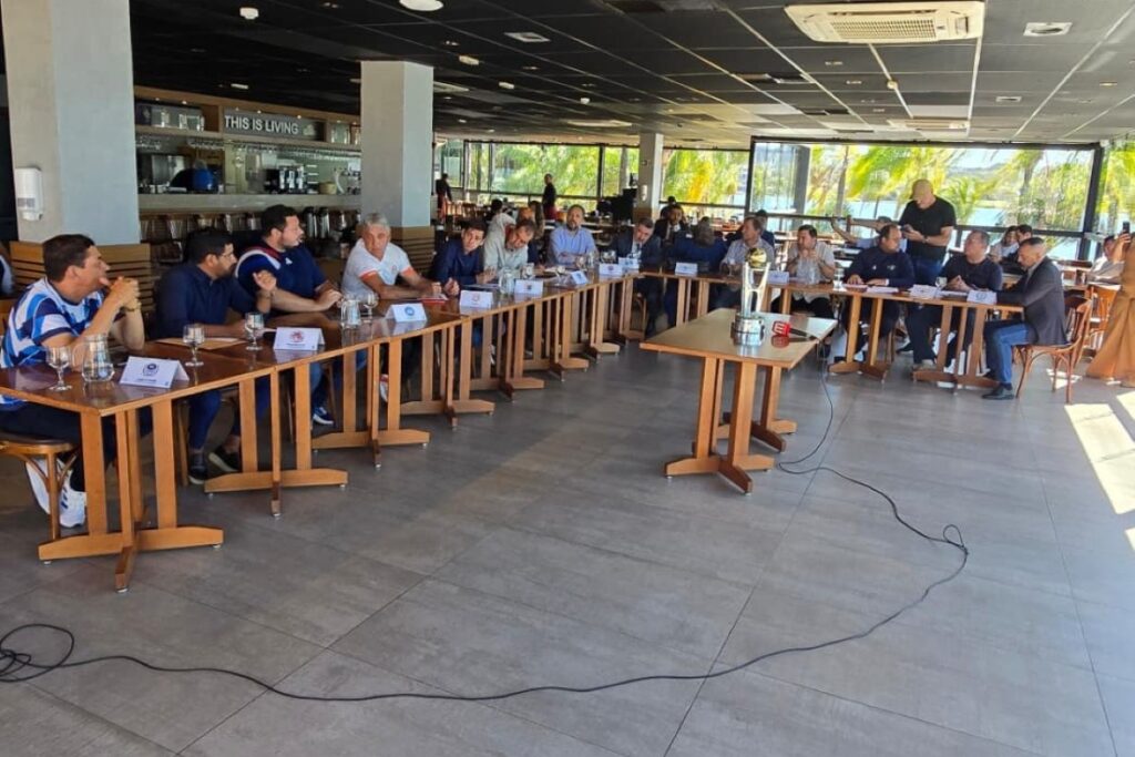 arbitral-define:-com-sete-equipes,-candangao-serie-b-sera-sub-23