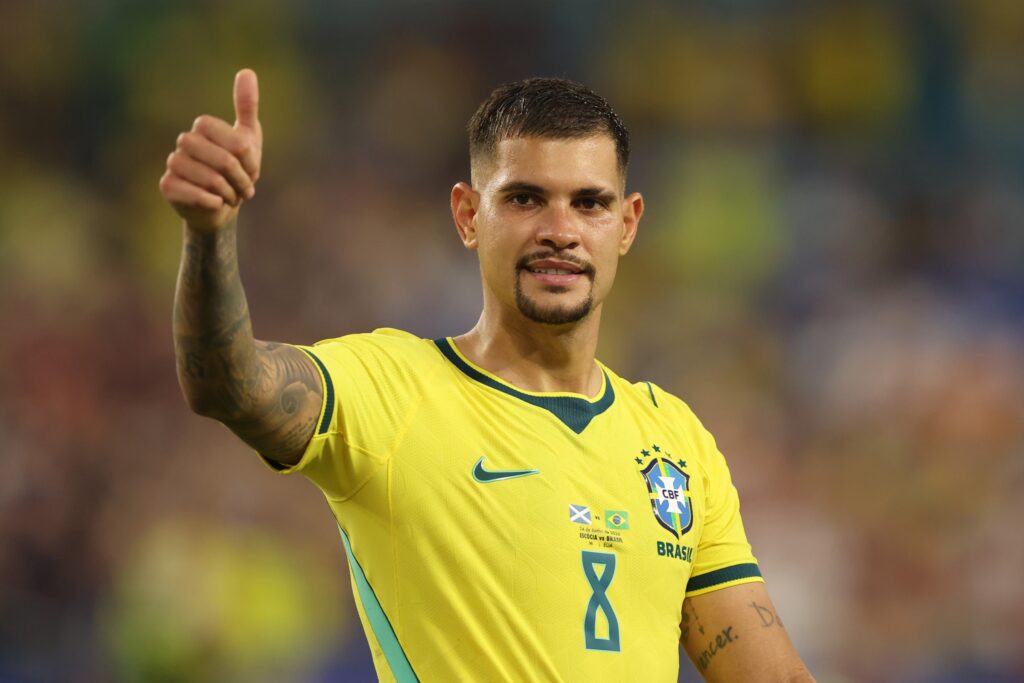 bruno-guimaraes-informa-ao-newcastle-o-desejo-de-jogar-no-arsenal