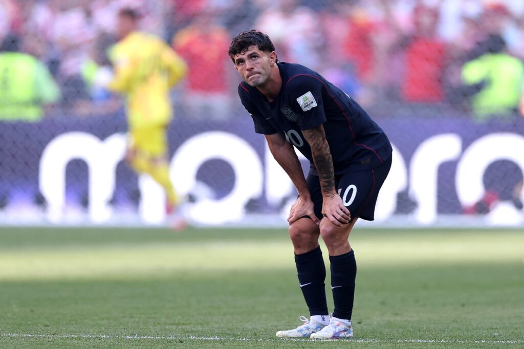 pulisic-vira-desfalque-no-milan-apos-fraturar-a-perna-na-copa-do-mundo