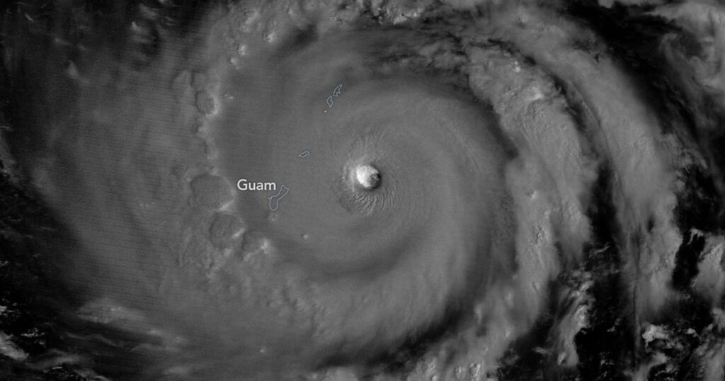 imagem-de-satelite-impressionante-mostra-o-“monstro”-supertufao-bavi
