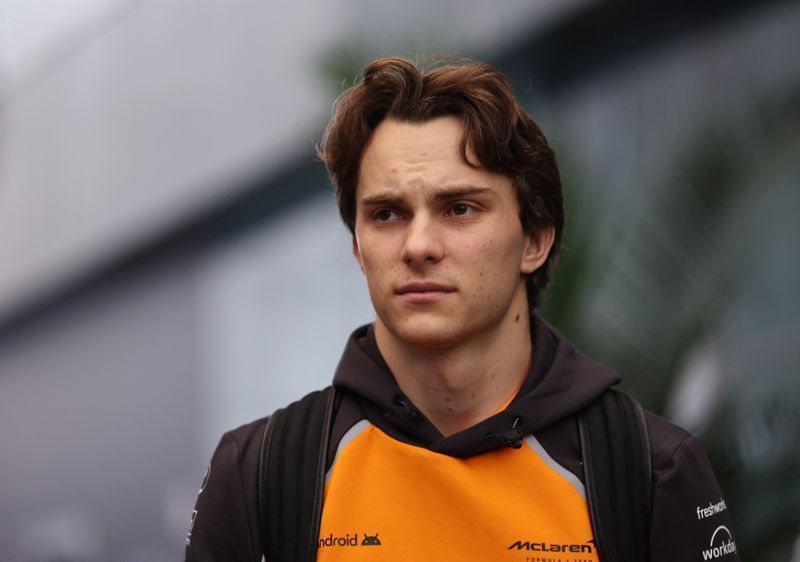 mclaren:-empresario-de-piastri-e-ceo-rebatem-rumores-de-saida