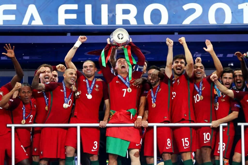 apos-eliminacao-na-copa,-cristiano-ronaldo-exalta-titulo-da-eurocopa