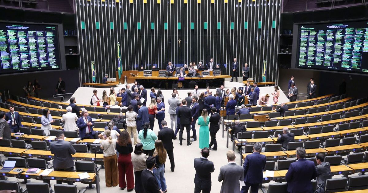 analise:-congresso-corre-com-pauta-e-partidos-se-preparam-para-convencoes