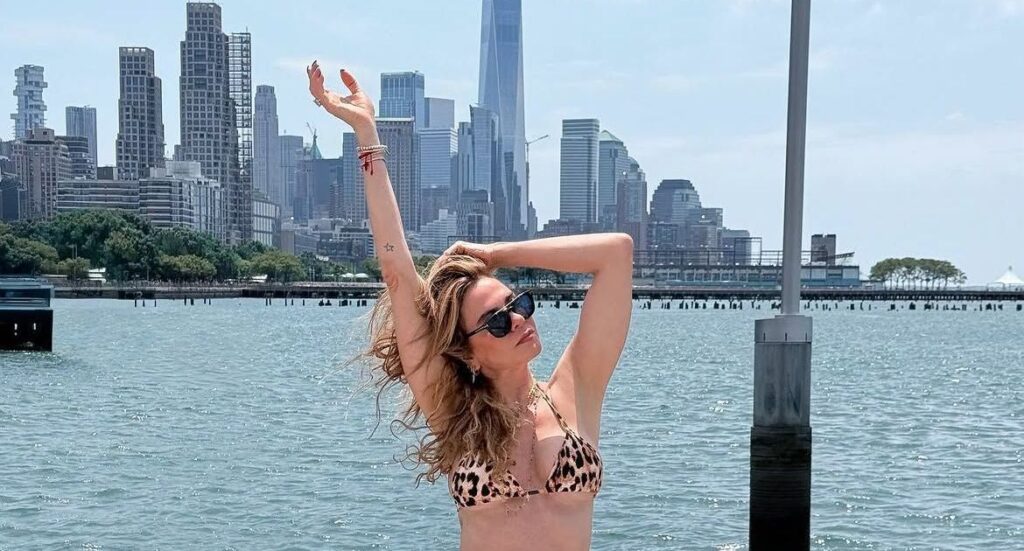luciana-gimenez-curte-praia-em-manhattan:-“feliz-no-simples”