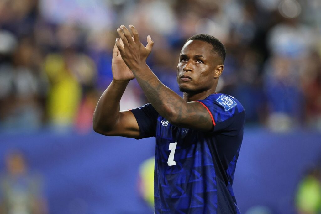 gremio:-luis-castro-confirma-reforco-de-jovane-cabral,-de-cabo-verde