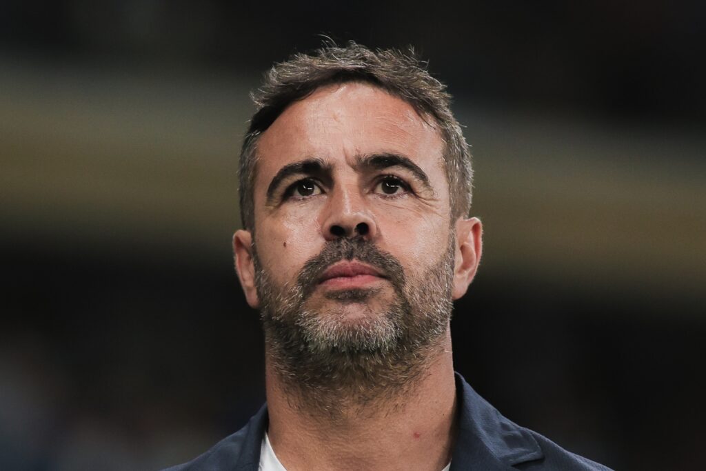 artur-jorge-aponta-“eficacia”-como-diferencial-em-derrota-do-cruzeiro