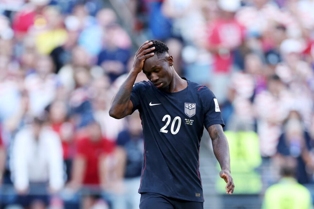 membro-da-fifa-decidiu-sozinho-sobre-revogar-suspensao-de-balogun