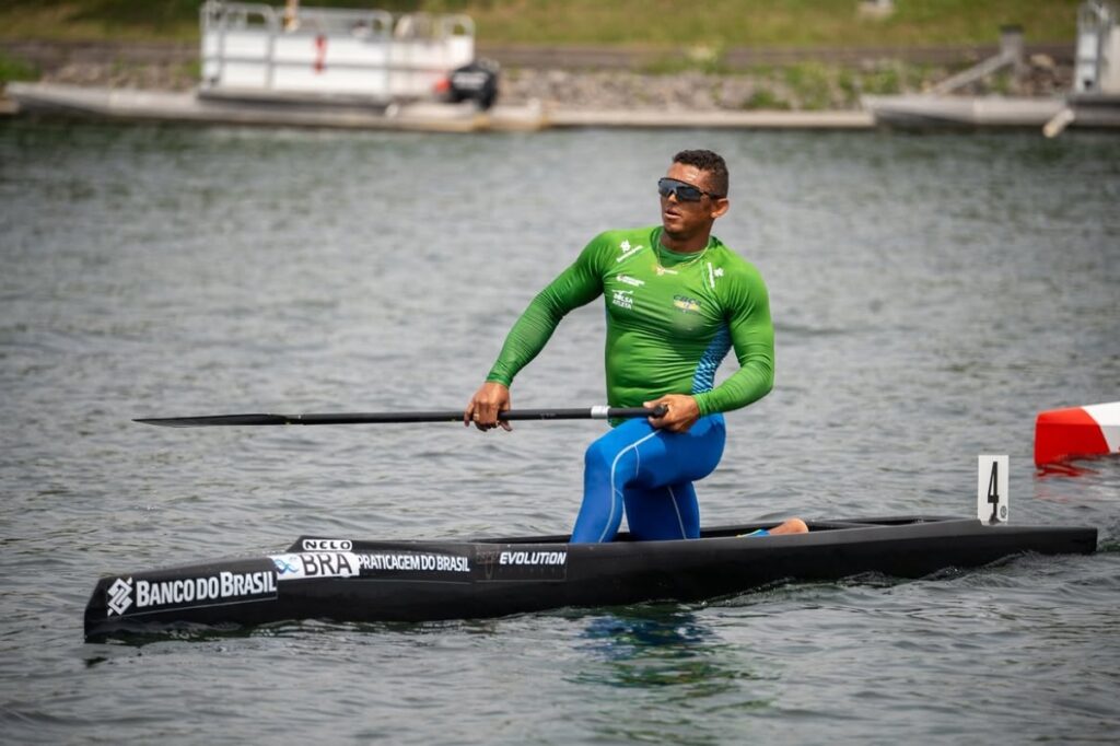 isaquias-queiroz-conquista-ouro-no-pan-americano-de-canoagem