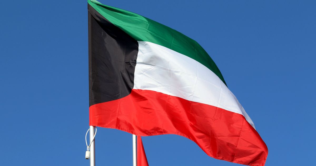 kuwait-acusa-ira-de-atacar-instalacoes-civis-e-um-navio-da-marinha-do-pais
