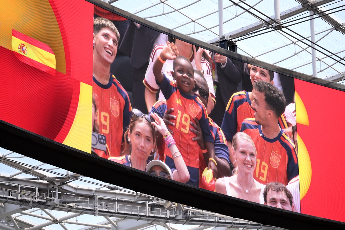 irmao-de-yamal-e-exaltado-na-web-ao-celebrar-espanha-na-final-da-copa