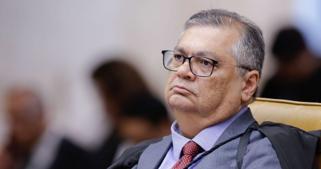 dino-intima-presidentes-de-21-partidos-para-explicar-destinacao-de-emendas