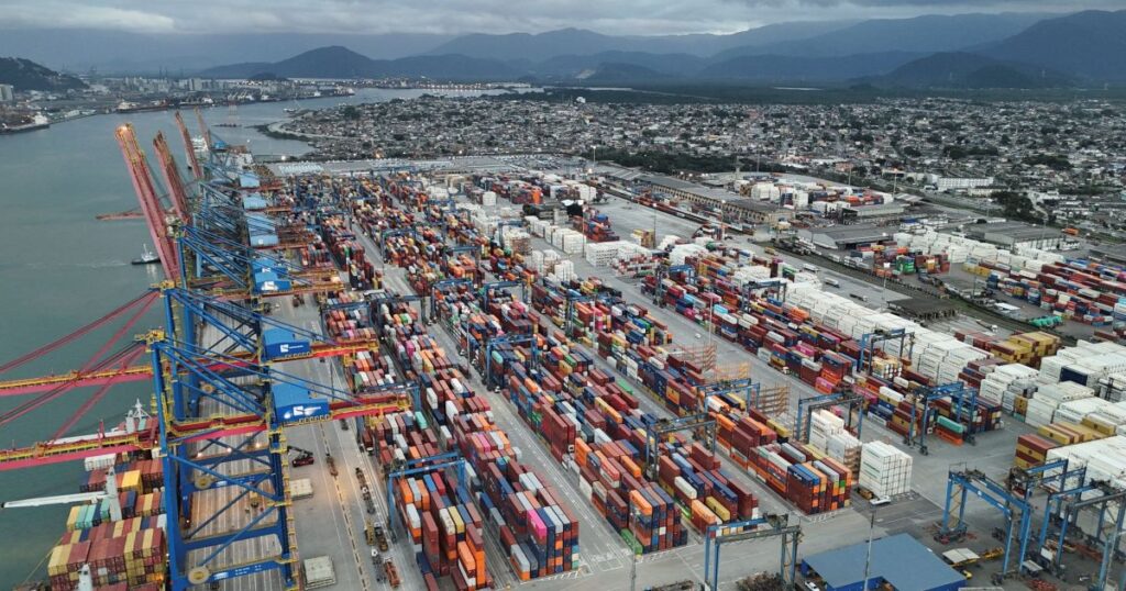 tarifaco:-ustr-encerra-investigacao-e-mira-pix,-etanol-e-desmatamento