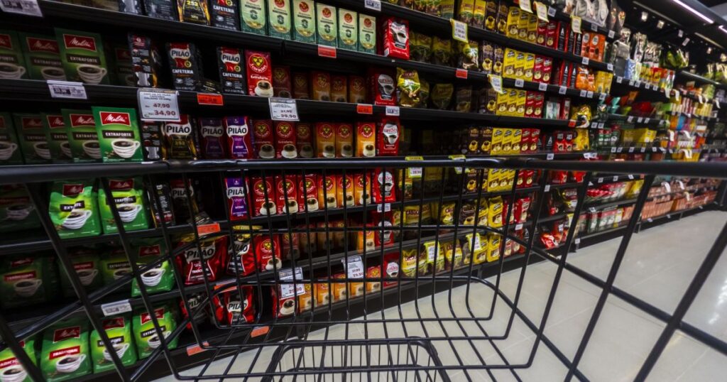 novo-tarifaco-deve-ter-influencia-pontual-sobre-preco-de-alimento-no-brasil
