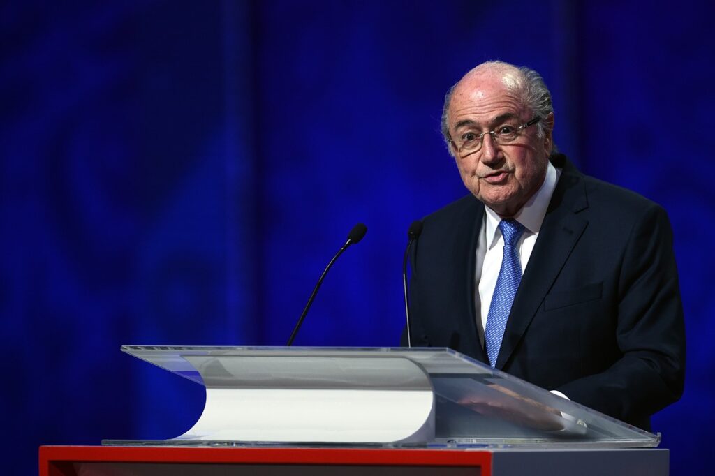 copa:-ex-presidente-da-fifa,-blatter-detona-show-de-intervalo-na-final