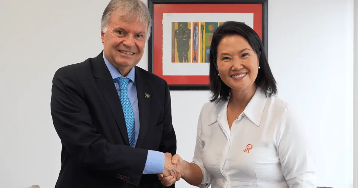 Keiko Fujimori recebe embaixador do Brasil no Peru