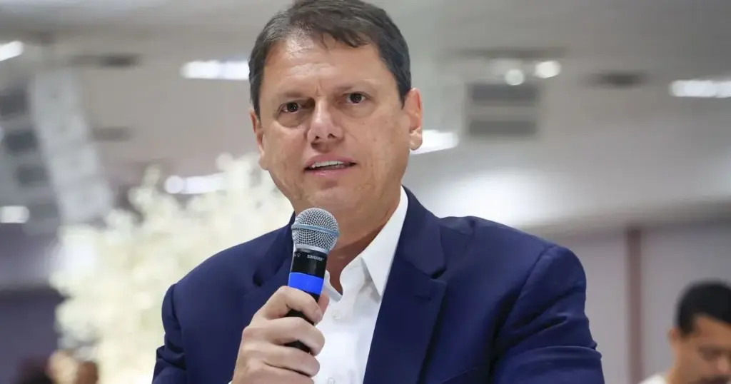 Tarcísio diz que confia nas urnas: “Essa discussão não leva a lugar nenhum”