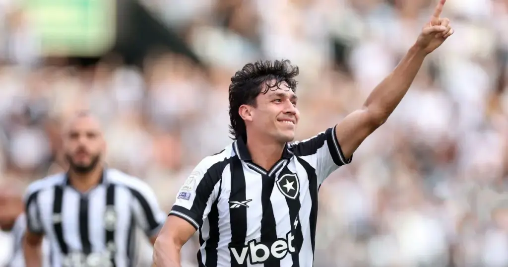 Botafogo acerta a permanência em definitivo de Ferraresi, do São Paulo