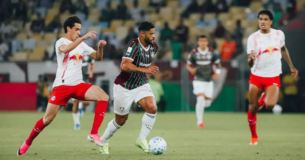 Fluminense reage nos acréscimos e empata com o Bragantino no Brasileirão