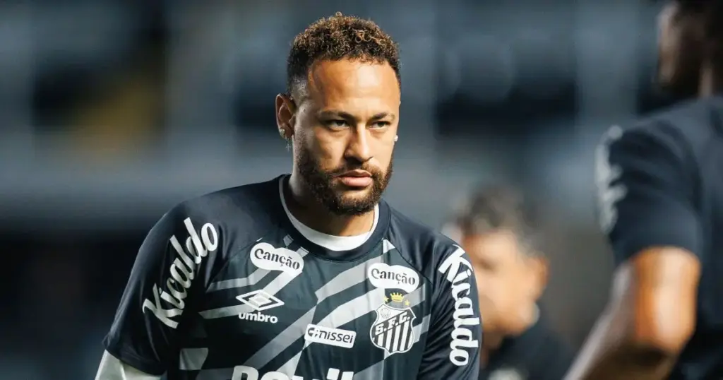 Neymar nega cartão amarelo proposital após suspensão pelo Santos