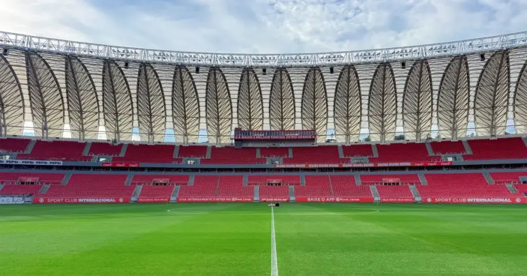 Internacional x Cruzeiro: escalações e onde assistir ao jogo do Brasileirão