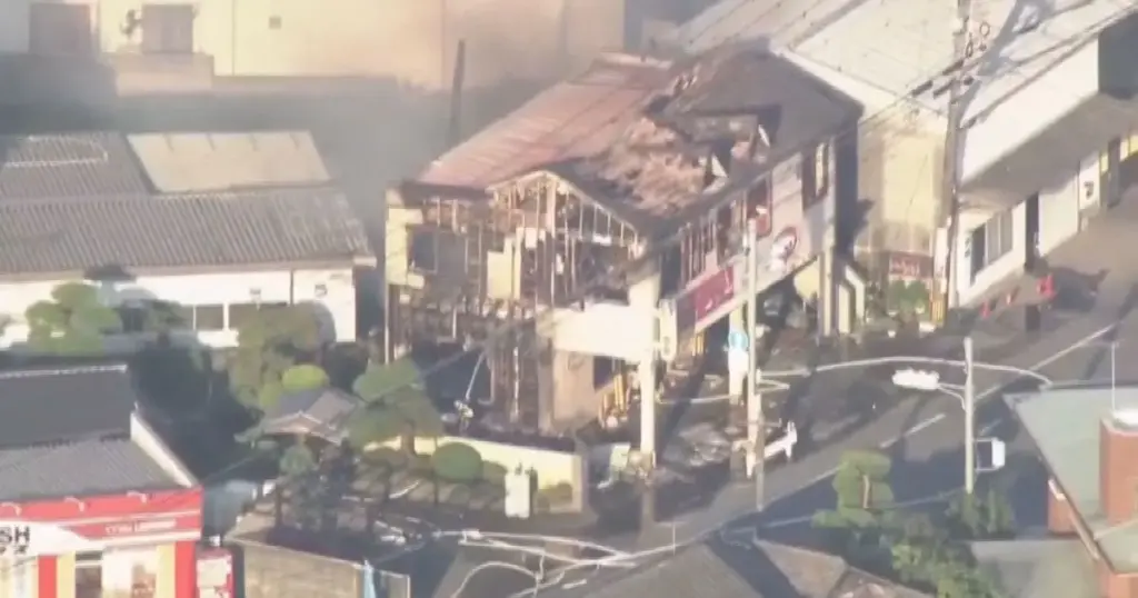 Vídeo: Imagens aéreas mostram danos causados no Japão por terremoto de 7,1