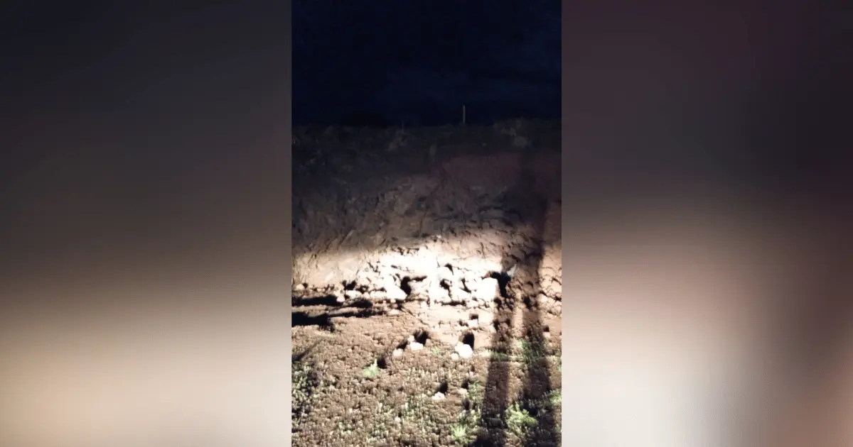 Homem é encontrado vivo após ficar mais de oito horas soterrado em SC