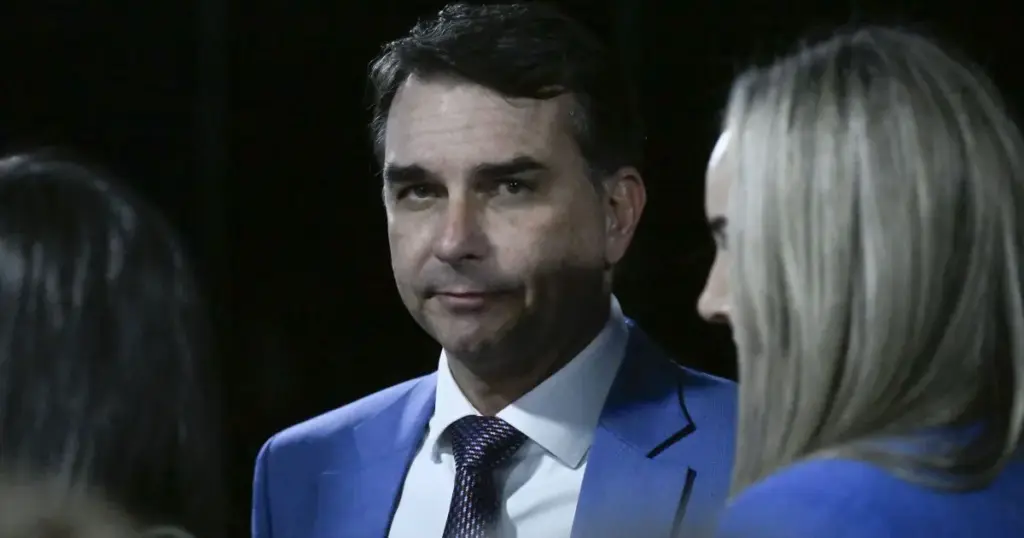Após apoio em SP, Flávio busca acordo nacional com União-PP