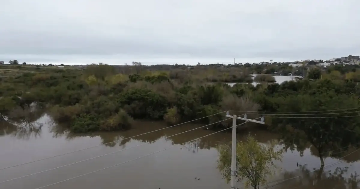 Elevação do rio Guaíba causa alerta para inundações na Grande Porto Alegre