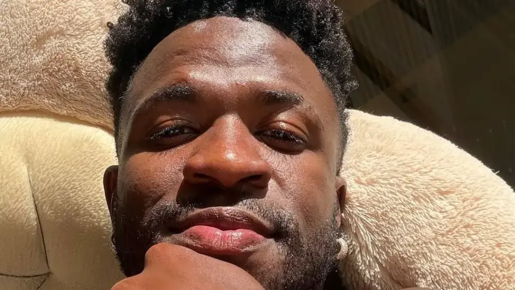 Vini Jr. reaparece nas redes após harmonização facial e mantém mistério