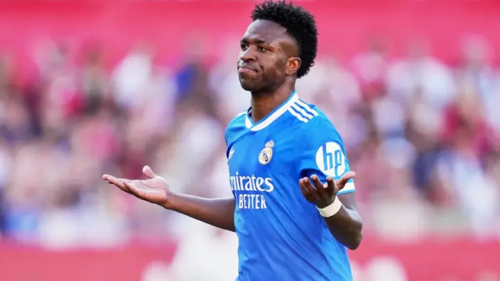 Arsenal desiste de Vini Jr. após indício de renovação com Real Madrid