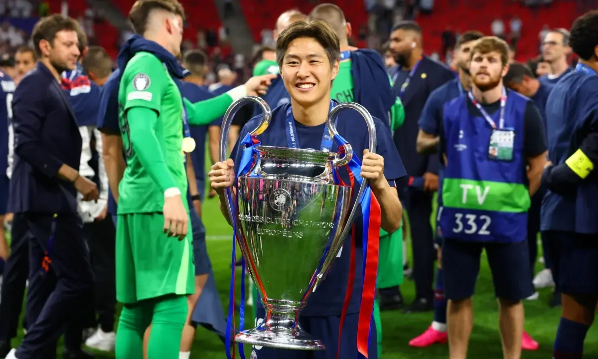 Atlético de Madrid anuncia a contratação de Lee Kang-In, do PSG