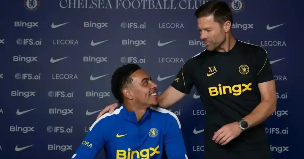 Chelsea anuncia meia da Inglaterra por valor recorde no futebol britânico