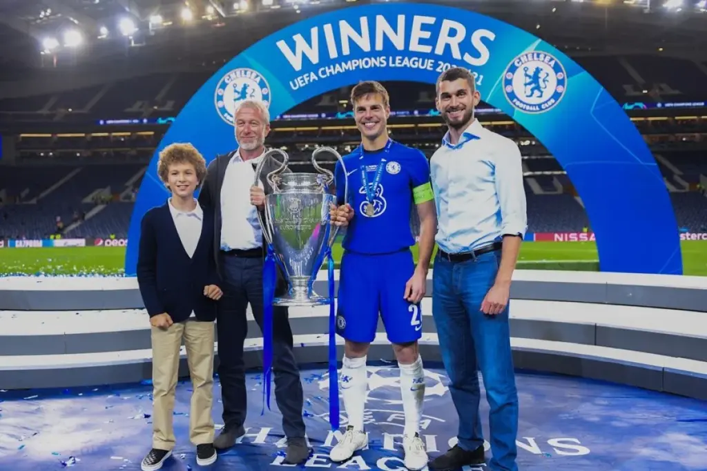 Chelsea é punido por 74 infrações da FA e multado em R$ 68,2 milhões