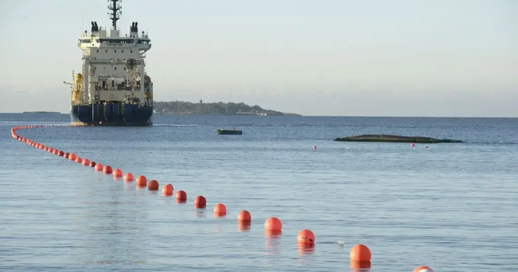Google estreia novo cabo submarino entre EUA e Europa