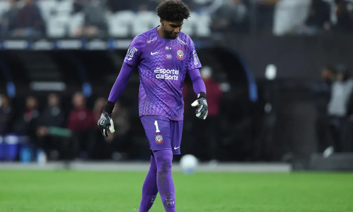 Corinthians promete melhorias no campo após lesões e críticas de Diniz